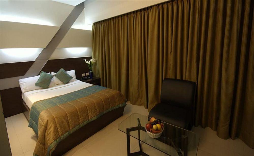 Treebo Trend Edge St Marks Road Bangalore Exterior foto