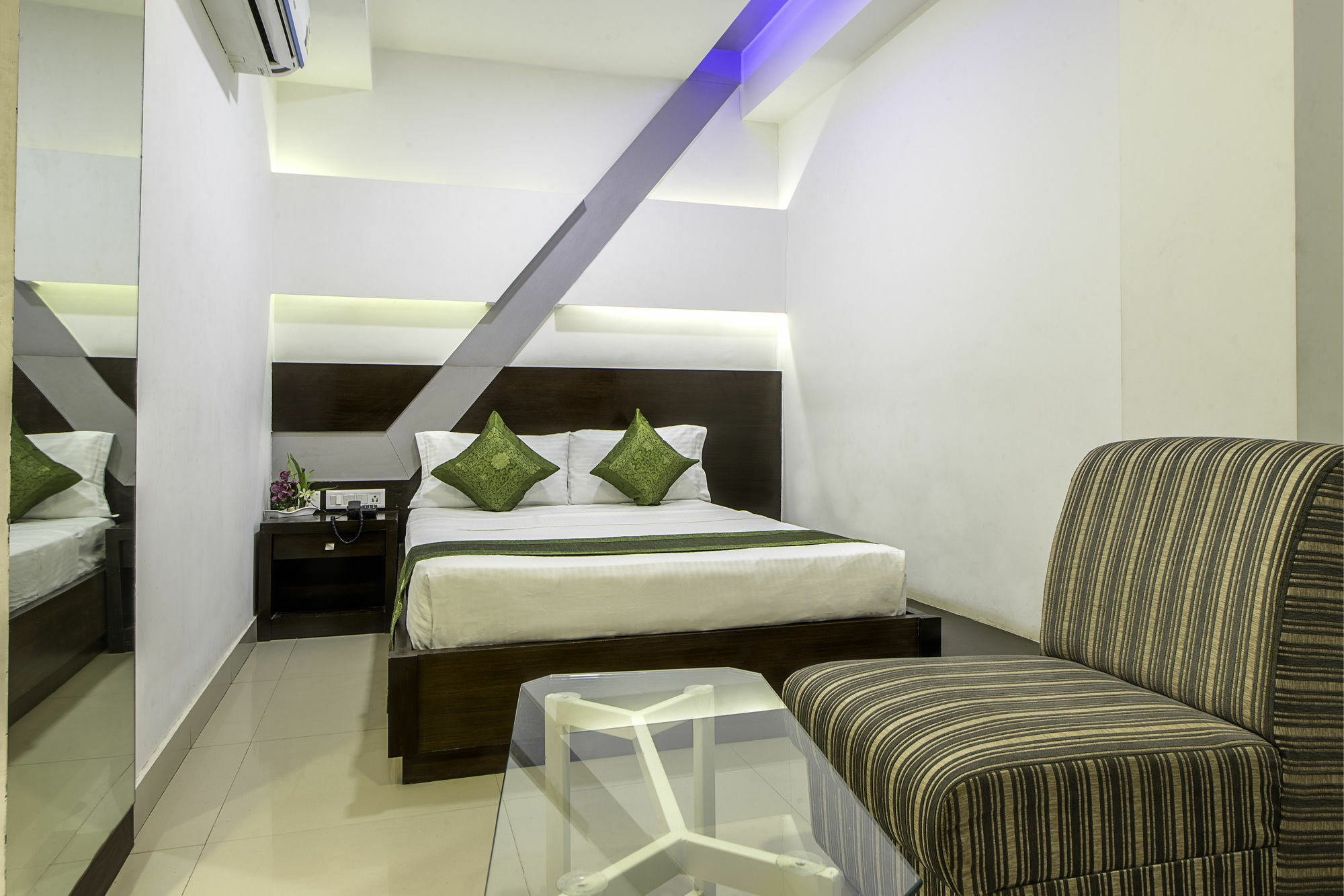 Treebo Trend Edge St Marks Road Bangalore Exterior foto